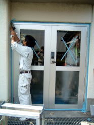 中央アルミ建窓株式会社（さいたま市桜区）防犯ガラス　鍵工事　サッシ　