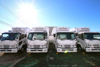 日本低温ロジコム株式会社（川口市）チルド・冷凍食品輸送