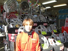 有限会社　レーシングサービス間山 （埼玉県　東松山市）タイヤ販売 タイヤのパンク修理　タイヤ交換