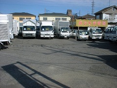 サンハナ自動車・バントラ市場（埼玉県越谷市）自動車販売、整備、貸自動車、青バス事業