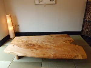 有限会社吉田木工　(さいたま市北区)　手作り家具・一枚板・ウッドデッキ